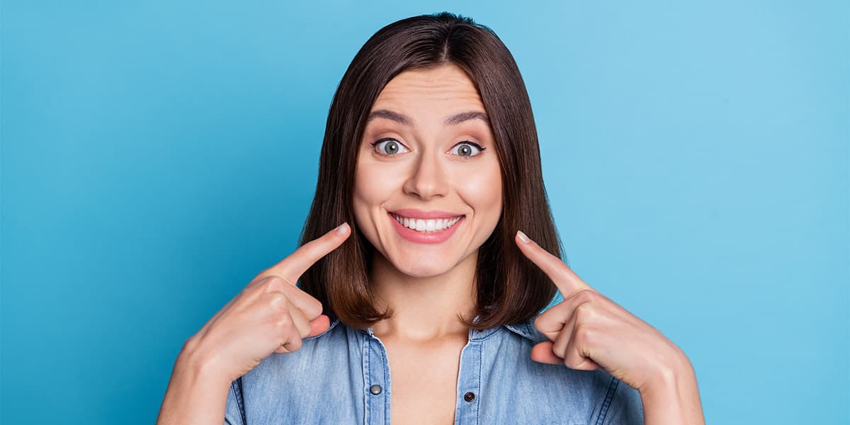 Teeth Whitening Options Explained: Professional vs At-Home