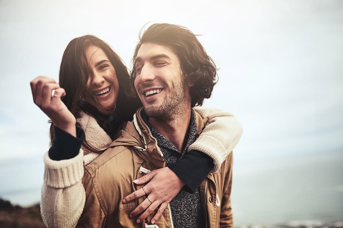 Fixed Retainers vs. Removable Retainers: Which Prevents Relapse Better?